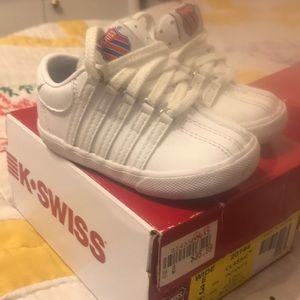 Size 3 wide white infants K-Swiss in box